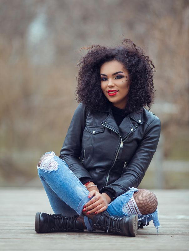 girl, model, brown, skin, red, lips, sexy, smile, eyes, photography, portrait, shooting, retouch, canon, 135mm, bokeh Denisa Salako II фото превью
