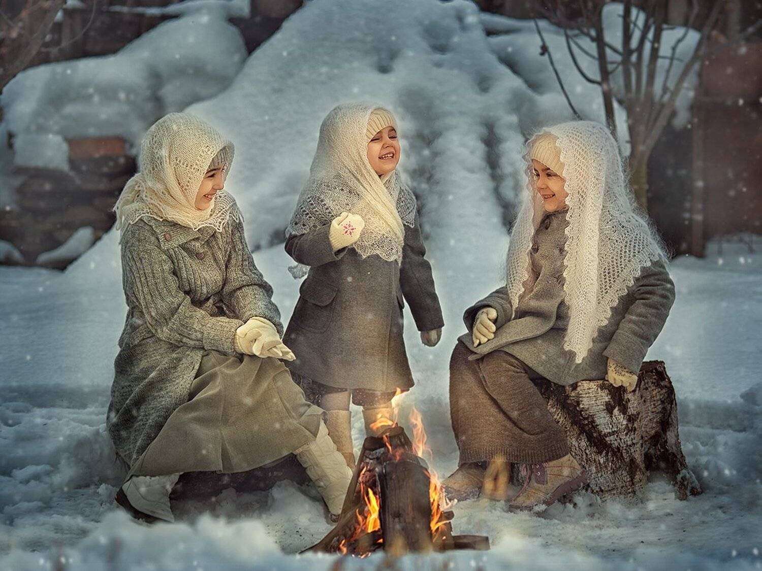 девочки, костер, сестры, беседа, разговор, посиделки., Елена Михайлова