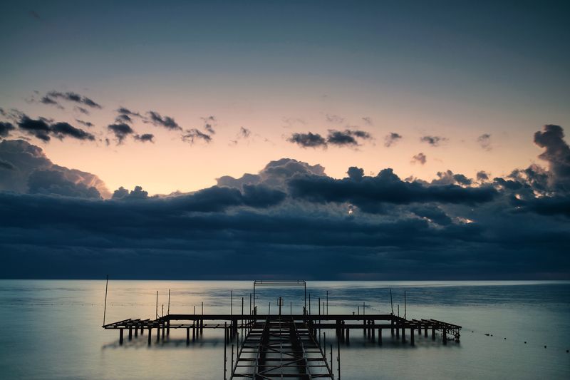 Heavy Water фото превью