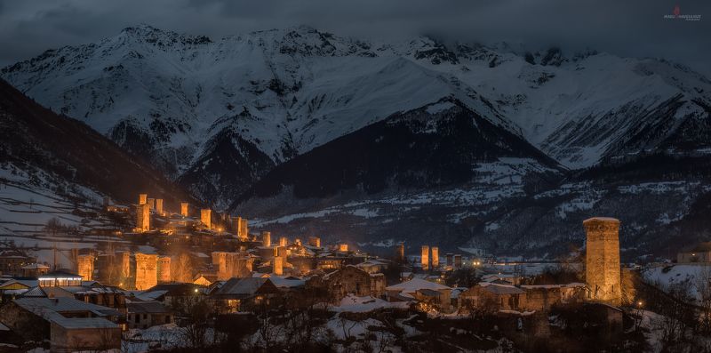 сванетия, грузия, зима, пейзаж, ночь, крепость, башня, праздник, лампроба Зимняя ночь в Сванетии фото превью