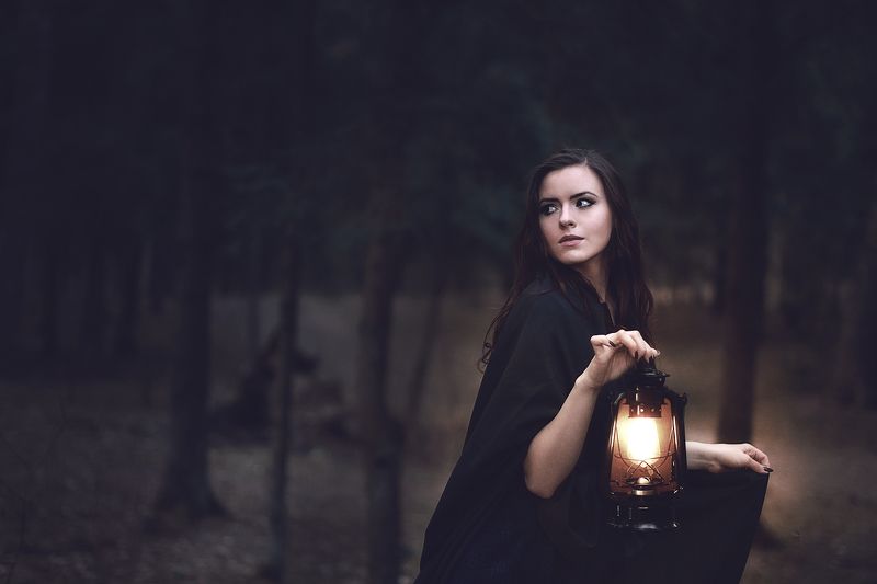 portrait, fashion, outdoors,  In the woods фото превью