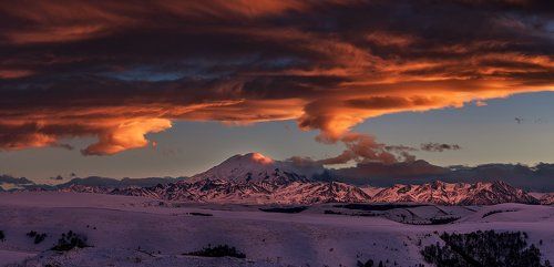 Закат над Эльбрусом