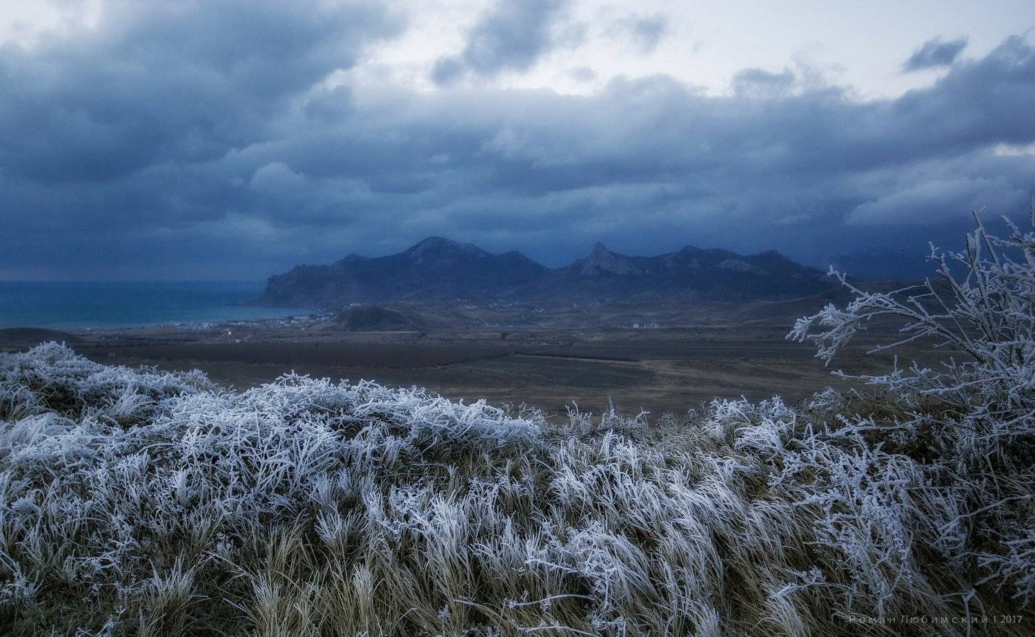 утро, рассвет, мороз, гора, море, крым, россия, трава, Роман Любимский