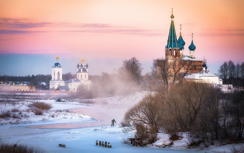 река, церковь, пейзаж Испытывающий судьбу фото превью