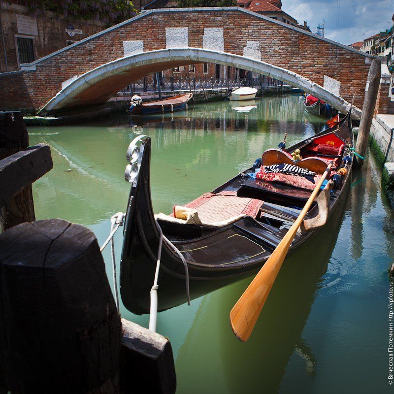 венеция, гондола В ожидании туристов фото превью
