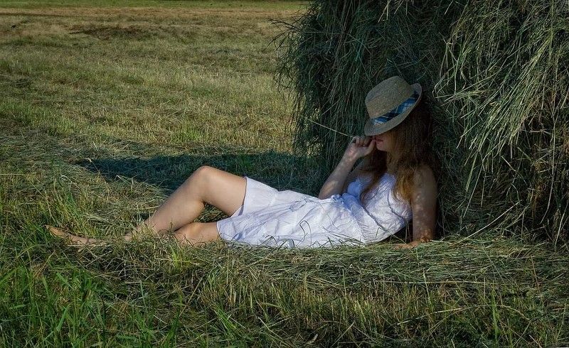 сено, девушка Горячее лето 2010 фото превью