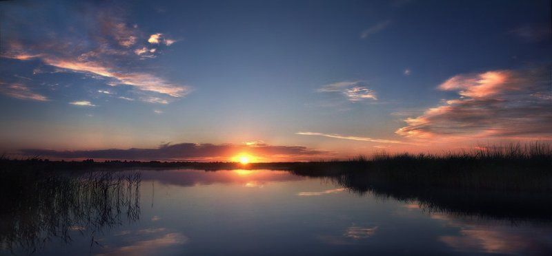 рассвет, озеро, зеркало А рсассвет уже все заметнее... фото превью