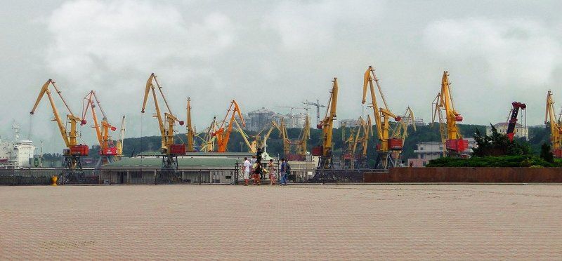 Портовые журавли фото превью