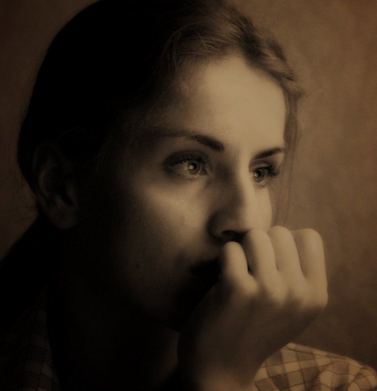 портрет,девушка,сепия ~ фото превью