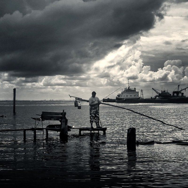 Мостки и рыбаки фото превью