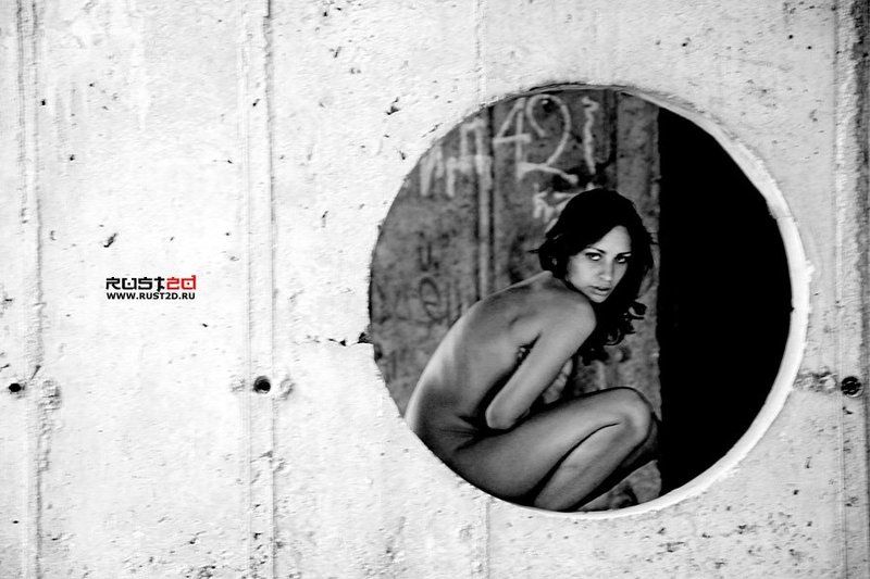 rust2d, inessa, gold Inna Blur Round фото превью