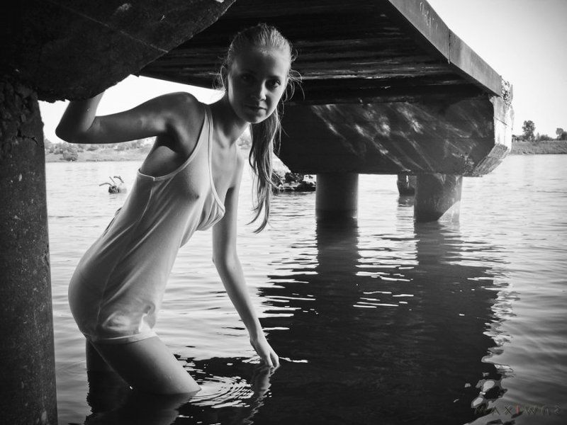 девушка, портрет, ню, ч/б, вода Underworld фото превью