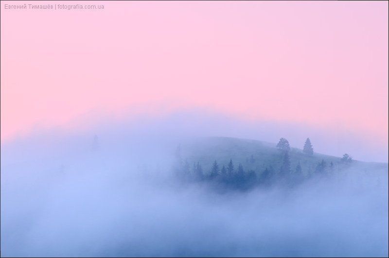 Туманный закат фото превью