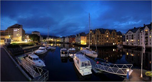 Ночной Alesund
