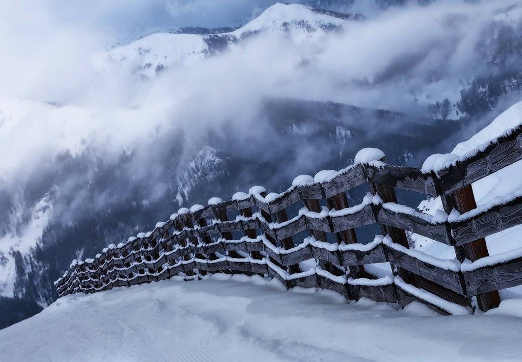 горы, альпы, забор, тучи, облака, зима, ALLA SOKOLOVA