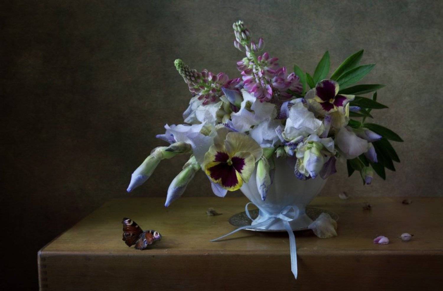 натюрморт, цветы, бабочка, Курочкина Диана