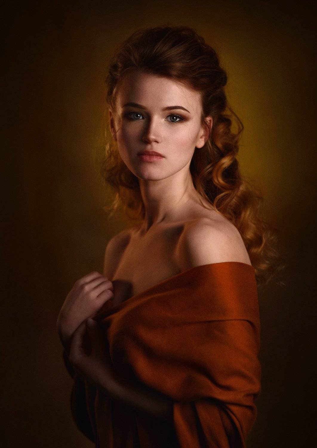 девушка, студия, свет, тень, взгляд, рыжая, платок, Александр Жосан