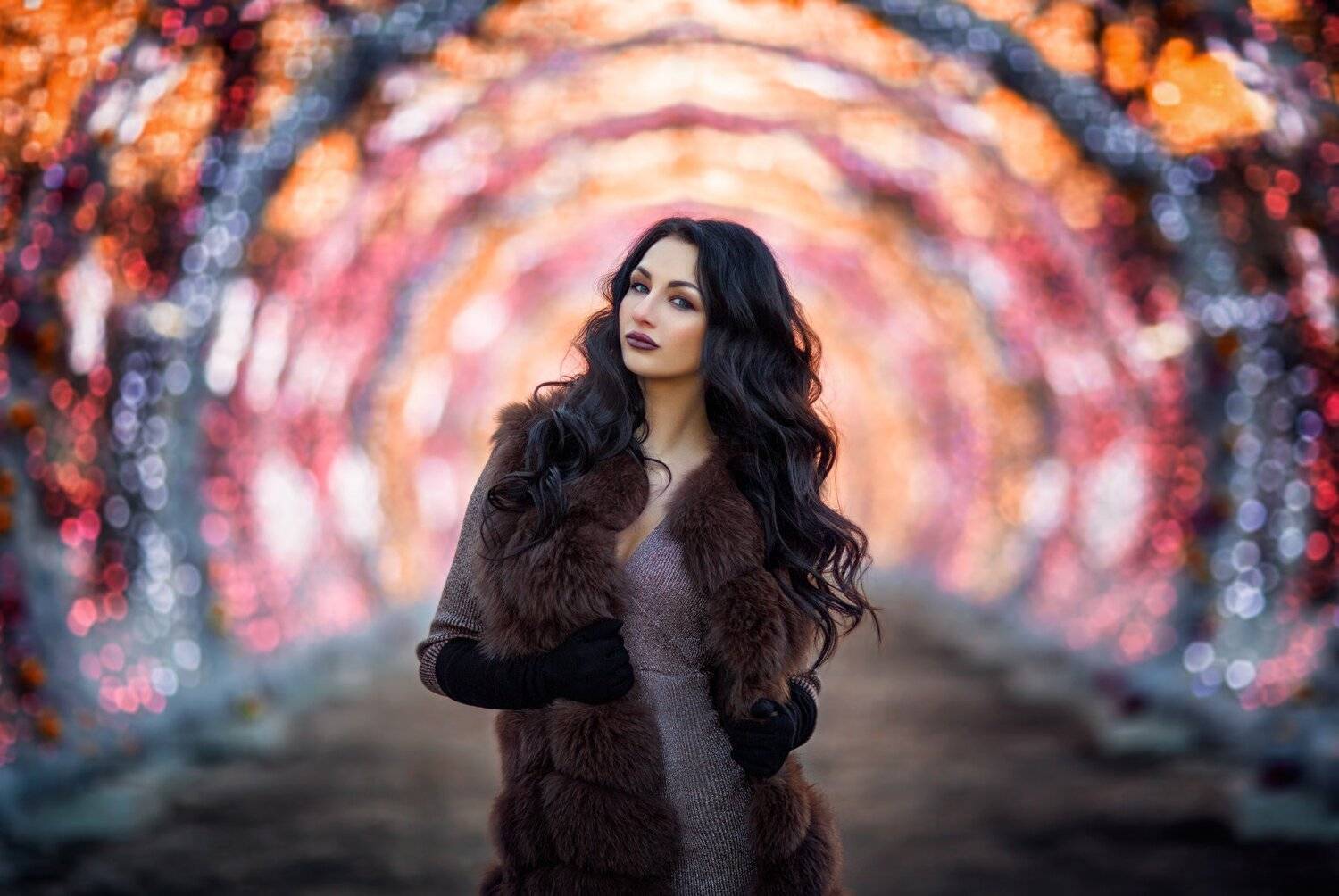 #portrait #beautiful #model #russia #moscow #train, Hakan Erenler