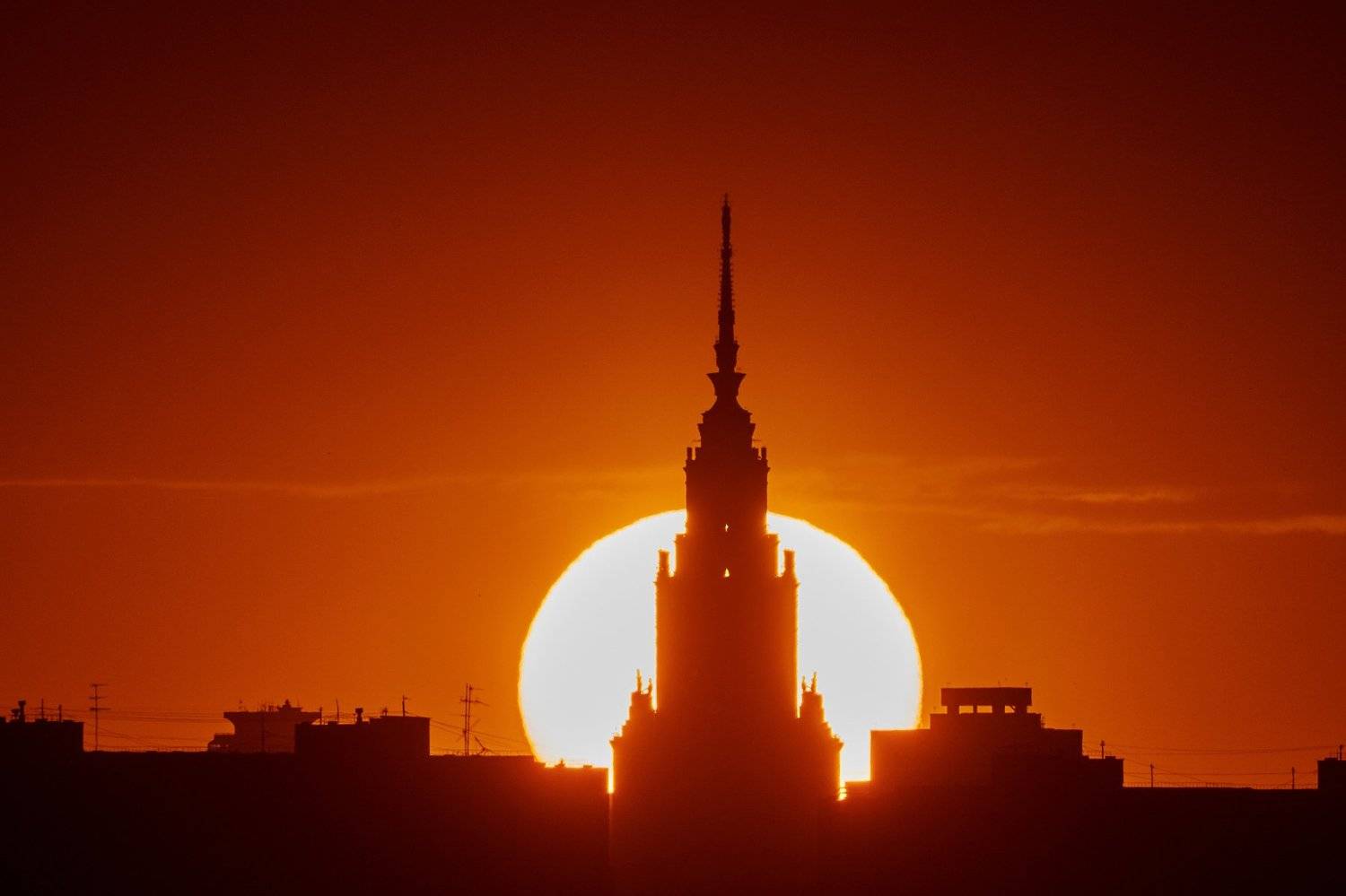 город, солнце, закат, пейзаж, Москва, красота, свет, лето, тени, силуэт , Конев Сергей