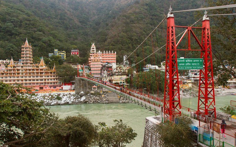 Ришикеш, Индия, Ганга Просыпающийся Ришикеш и Ганга фото превью