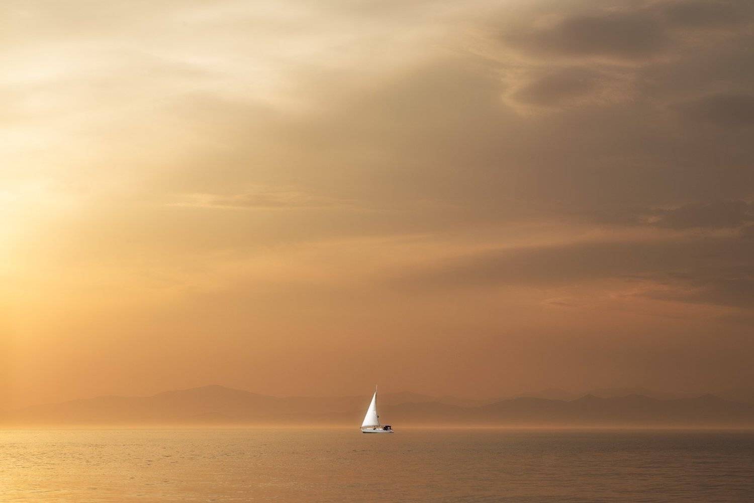 залив, золотой рог, приморье, закат, парус, Евгений Паршуков