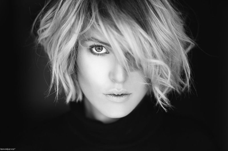 woman#sensual#portrait#mood#intensive#colours#softness#glamour#mystic#beautiful#face#intensive#cut#secretely# *Don´t you know but I can* фото превью