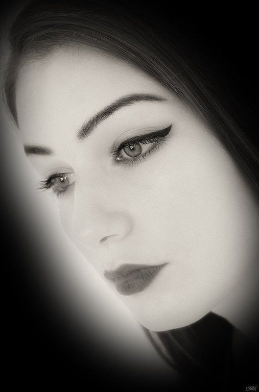 b&w, black, girl, photography, portrait, white, shade, pale, art, fine art, beauty, people, eyes, eye, beautiful, female, natural, natural light, A Whiter Shade of Pale фото превью