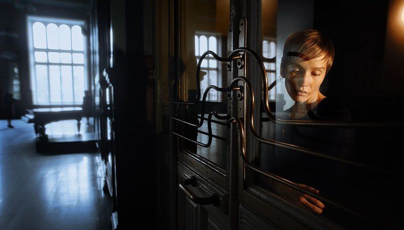 ретро, веснушки, девушка, необычная, интересная, внешность, вокзал, желтый, свет Юлия Лебедева фото превью