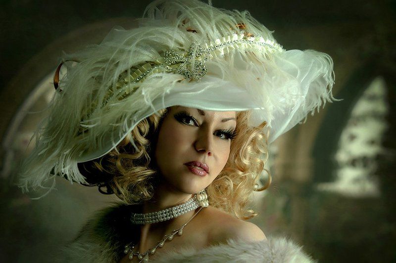 Портрет молодой дамы в слегка романтическом флёре... фото превью