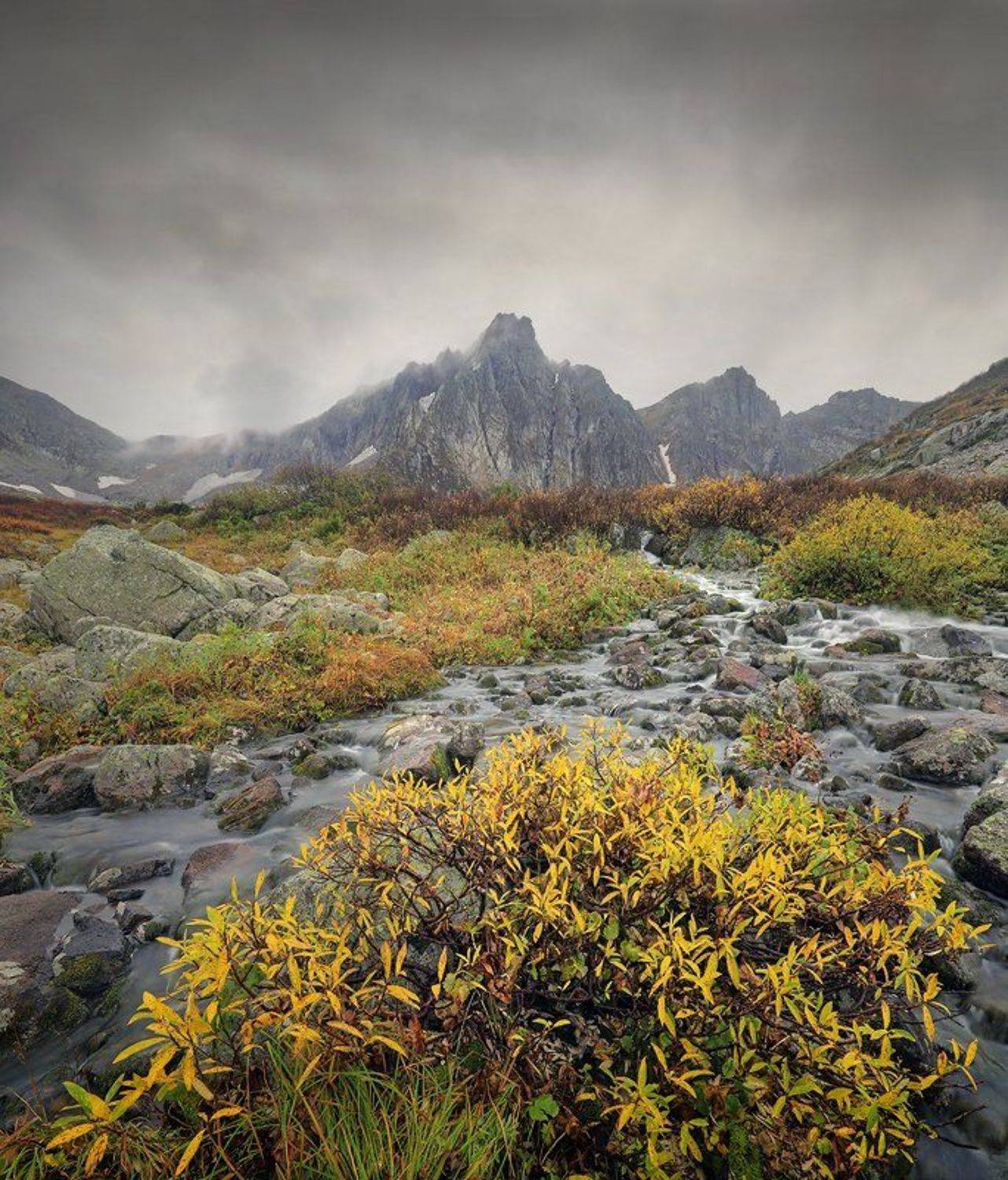 пейзаж, горы, Хакасия, ручей, сентябрь, Кузнецкий Алатау, Золотая долина, Александр Бархатов