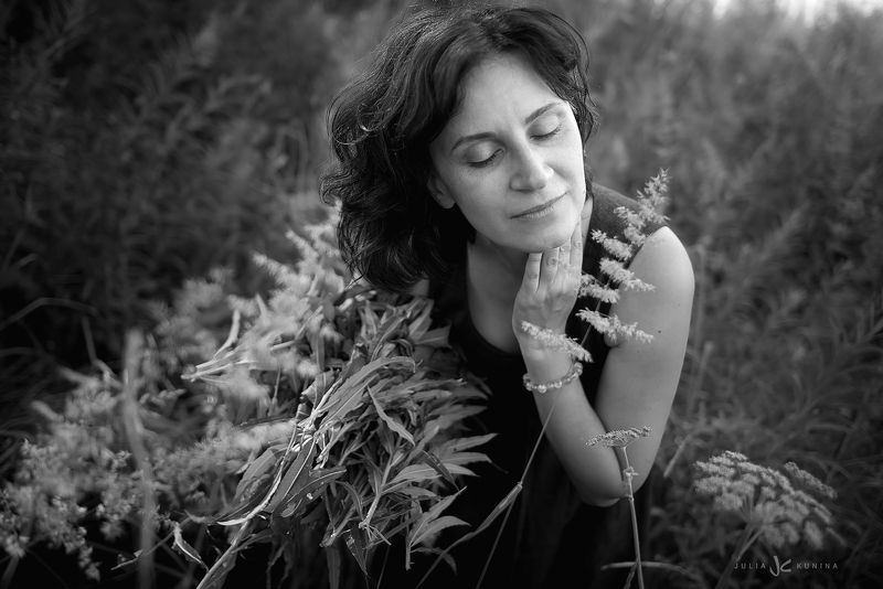 женский портрет, фотопрогулка Травы луговые фото превью
