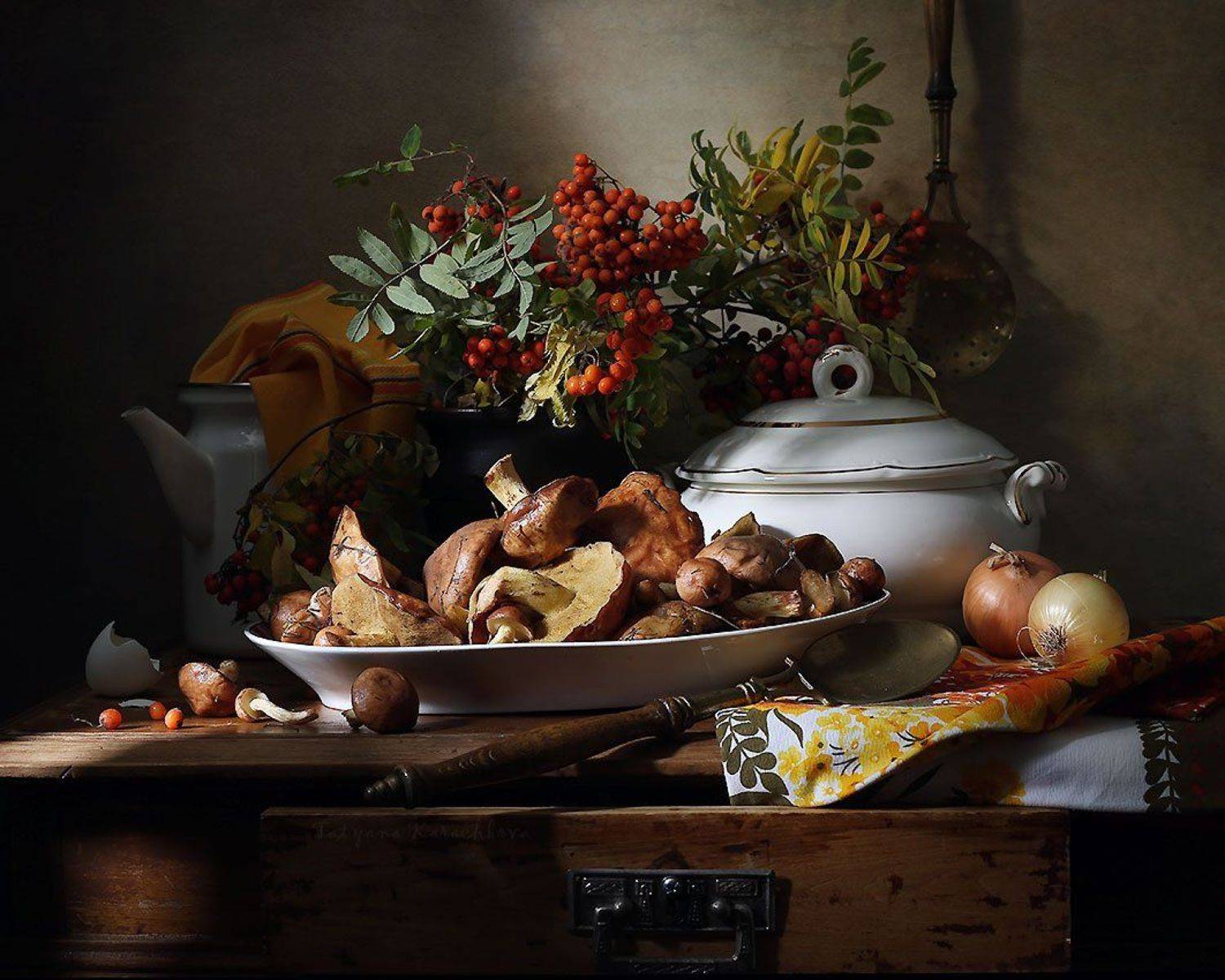 грибы, маслята, рябина, сентябрь, натюрморт, Tatyana Karachkova