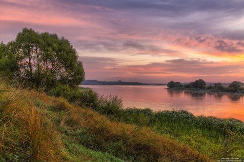 Берег реки.