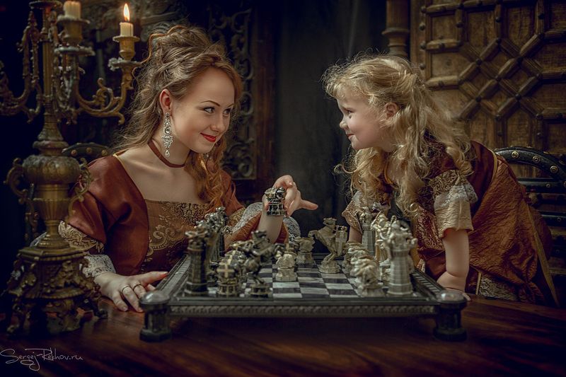 шахматы, игра, дочка, девочка, ребёнок, мама, студия, сказка, юмор, портрет, женщина,  жанр Детский мат фото превью