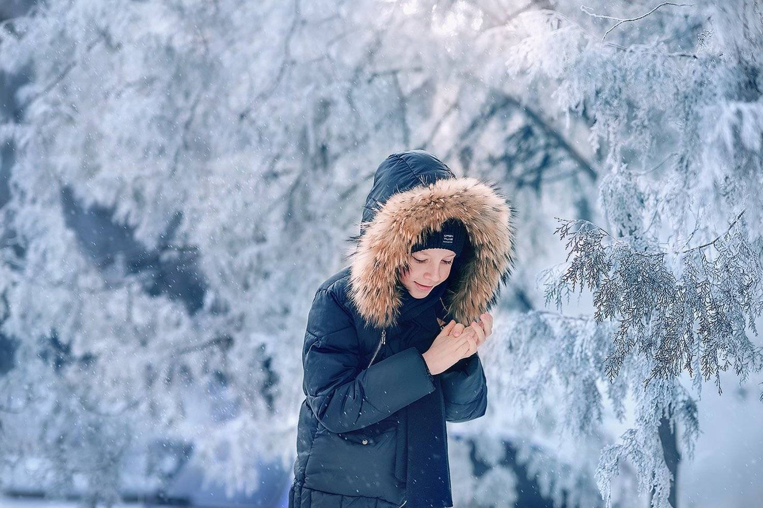зима, мальчик, утро, свет, ребенок, холод, мороз, снег, туман, ребенок, улыбка, счастье, Власко Алена
