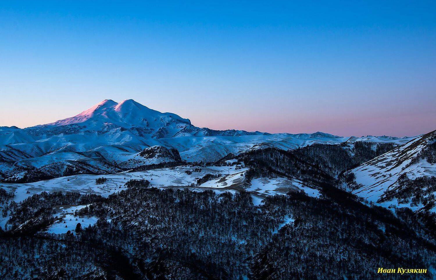 путешествие поход зима март февраль мороз восход рассвет долины снега склон зарево отблеск синь темнота лес приэльбрусье кисловодск минводы пятигорск горы пейзаж природа ландшафт, приэльбрусье бермамыт хасаут джилысу джилы-су фототур, Ivan