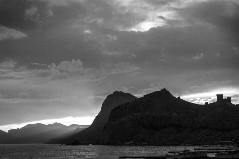 Прогулка вечером фото превью