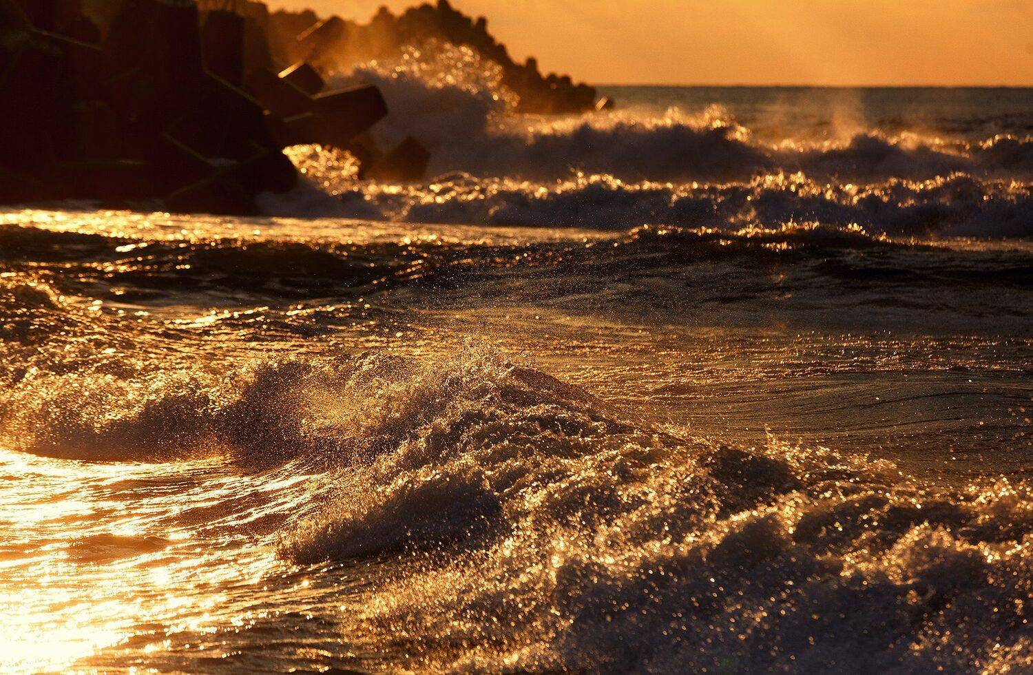 #закат #море #солнце #шторм #сочи #природа #волны #брызги, Сергей Найбич