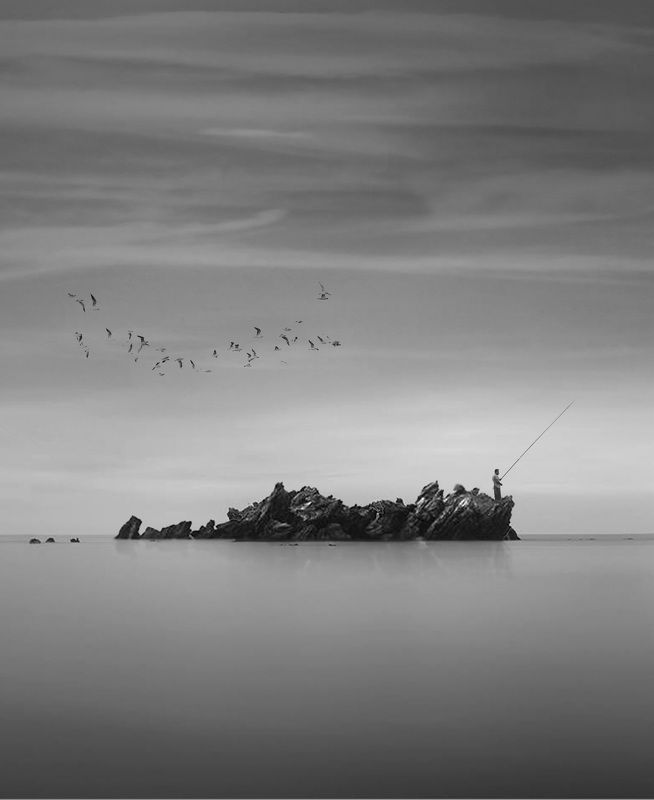 #man #cloudly #bnw #fine_art #sky #cloud #mehrzad_photo #hossein_mehrzad #black_and_white #b&w #editing #photoshop #creative #photo_art #digital #mehrzad #photography #creative_art #consept_art #freedom #woman #blood #pesonal #crush Hunter sea фото превью
