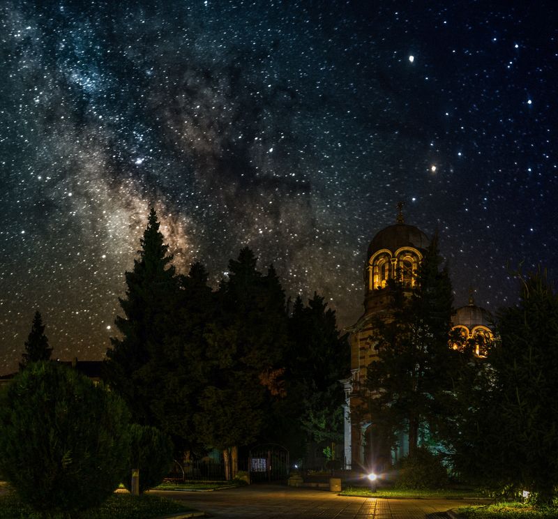 ceclii, lgg4, byala, bulgaria Church and Milky Way Byala Rousse фото превью