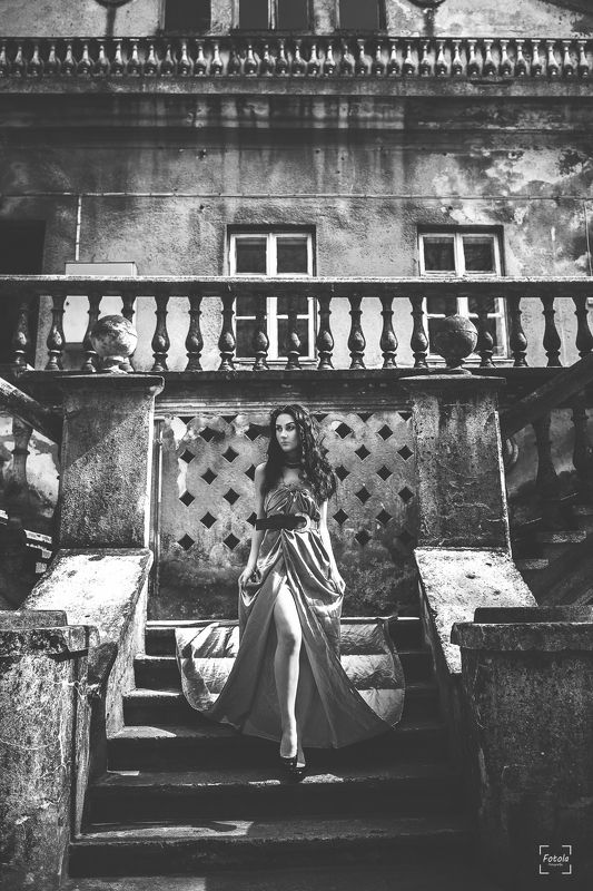 female, outdoors, portrait, fashion, people, portraiture, face Stairs фото превью