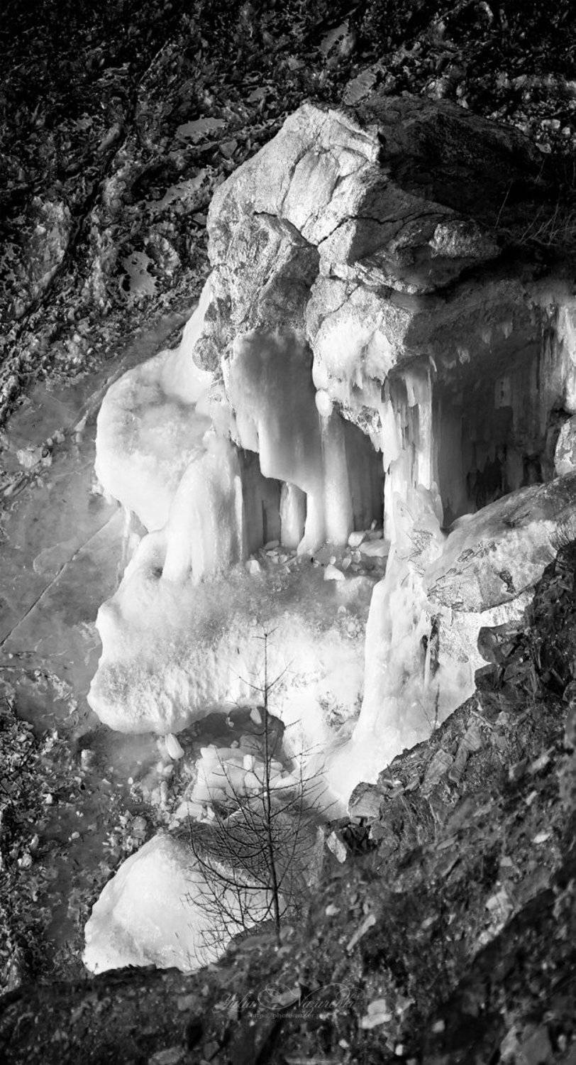 пейзаж, зима, байкал, лед, лёд, сосульки, сталактиты, baikal, winter, ice, icicles, пещера, ч/б, природа, Юлия Назаренко