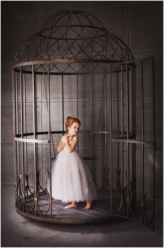 В клетке фото превью