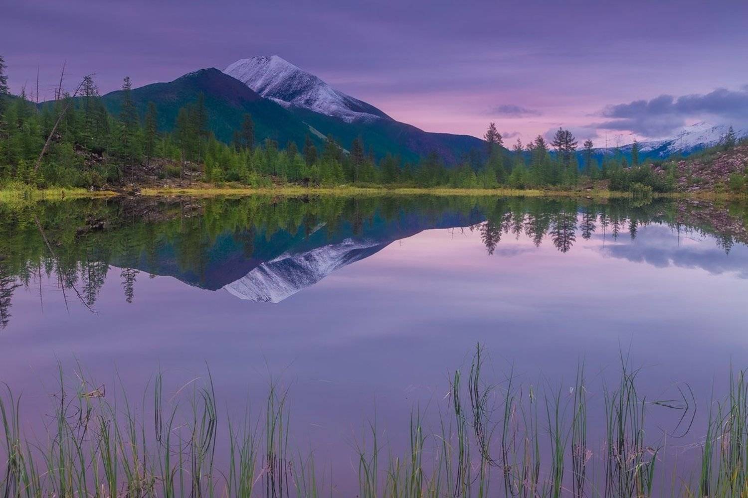 якутия, хребет черского, индигирка, крайний север, ледниковое озеро, сумерки, отражение, Кирилл Уютнов