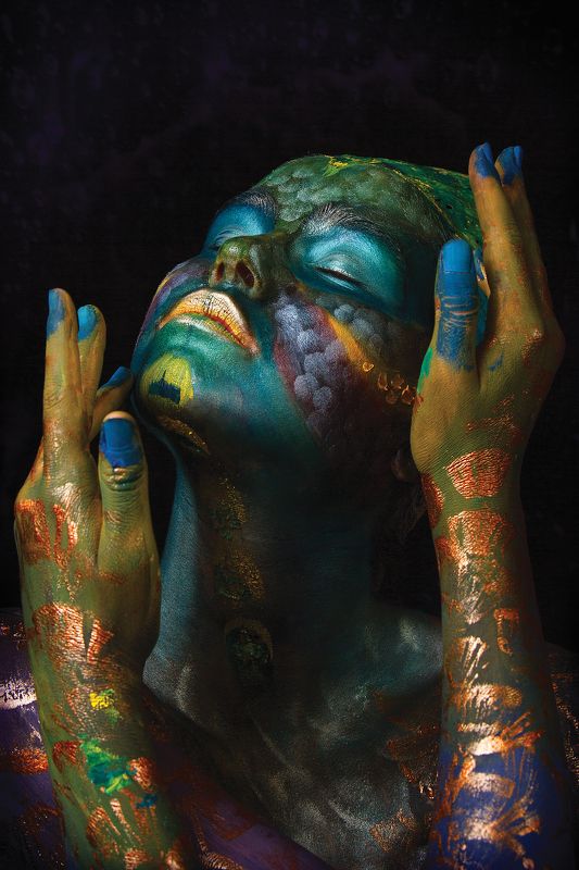 people, girl, portrait, art, body, oil, fish, texture, relief, eye, neck, paint, makeup, body art, forever, opinion, creative Рыба и нефть фото превью