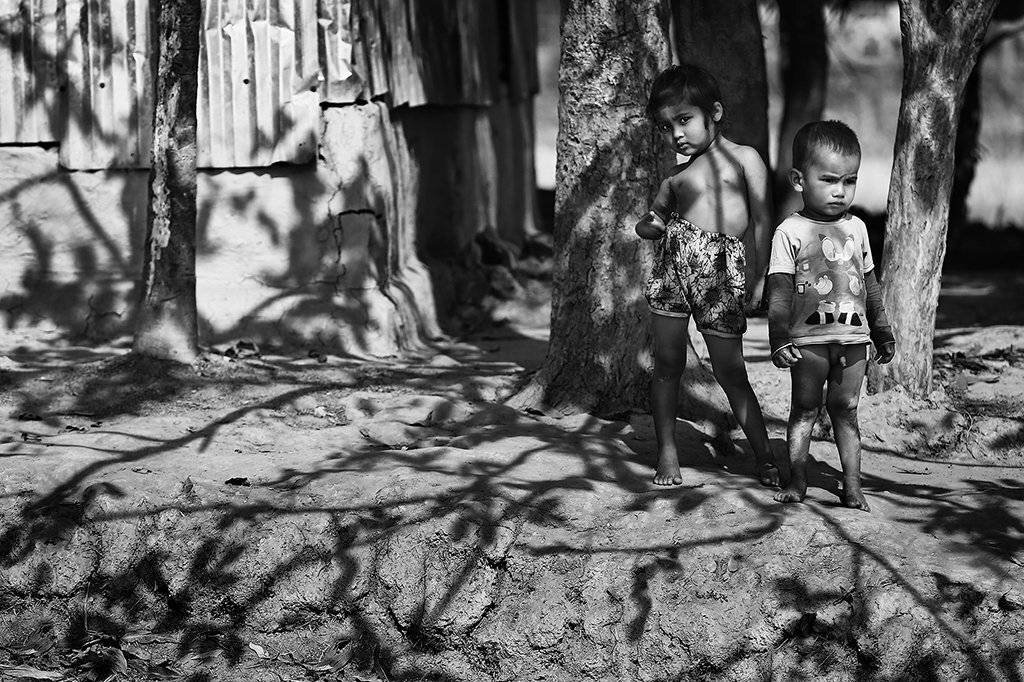 дети, тень, босота, глина, голыши, бангладеш, ALLA SOKOLOVA