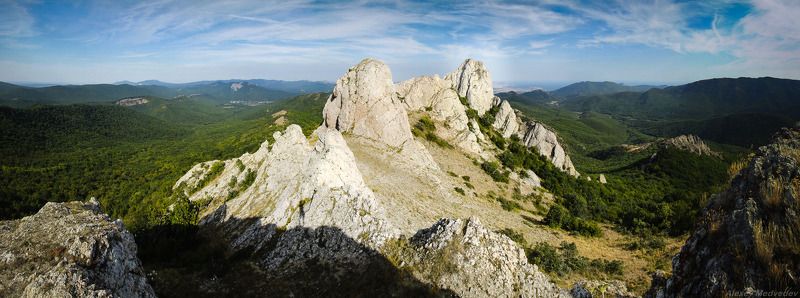 крым, кошка, долина, глаз, скала, горы, солнце, панорама, Чатал-Кая фото превью