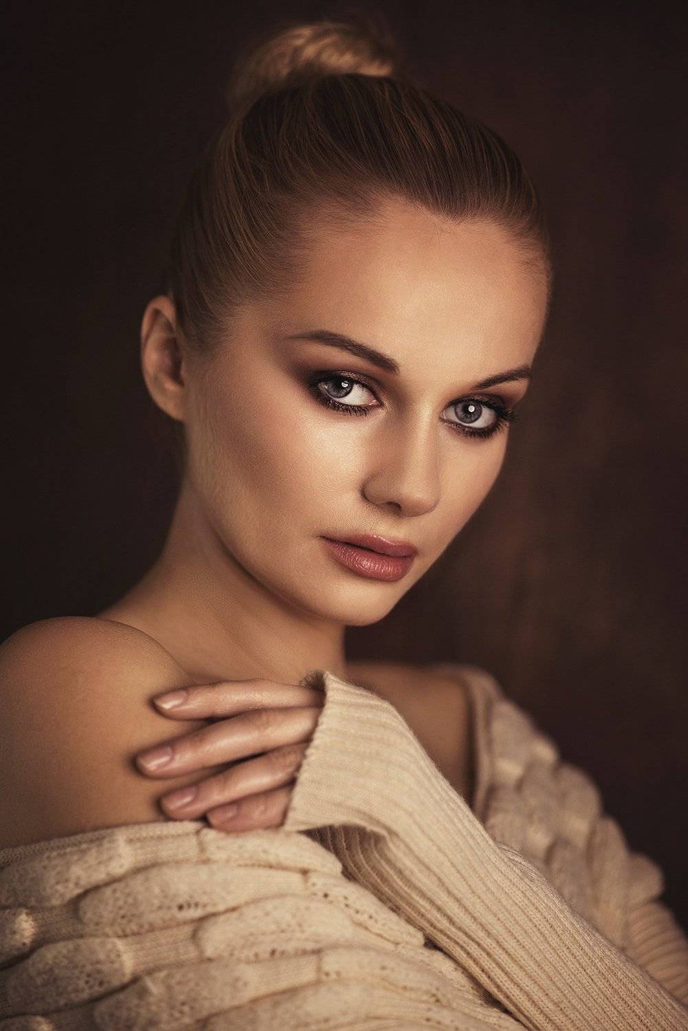 portrait;, face;, sensual, finus