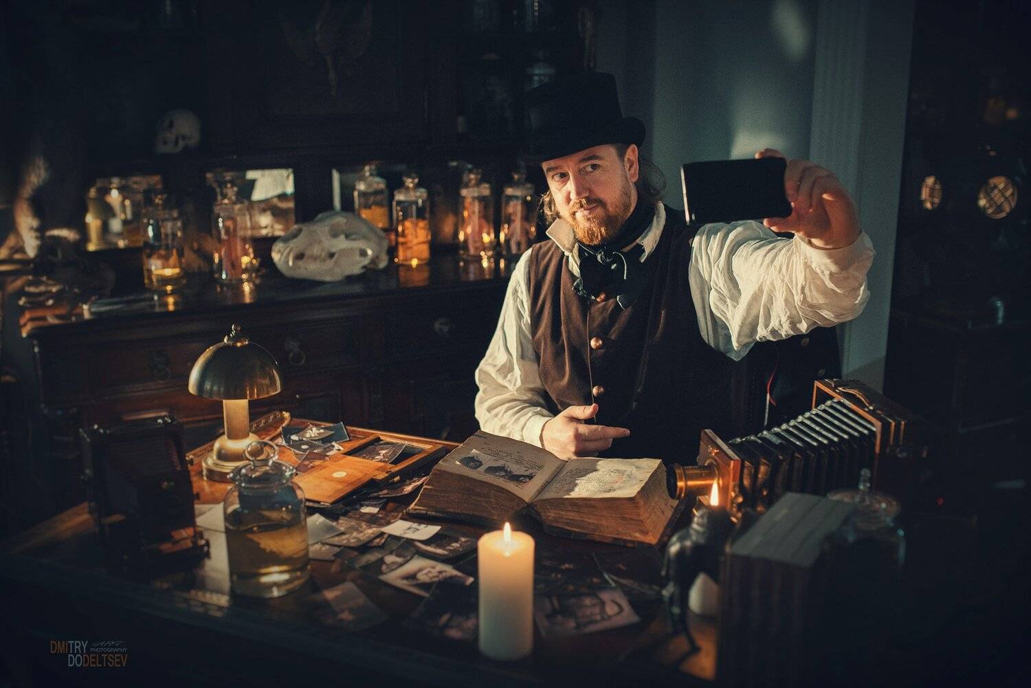 алхимик, селфи, бэкстейдж, алхимия, склянки, фотоаппарат, Дмитрий Додельцев