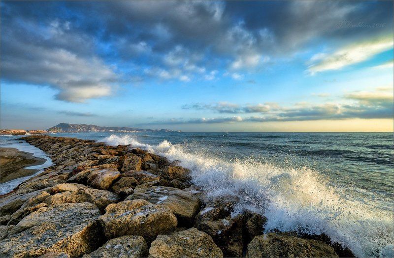 рассвет, море, небо, вода, осень, город, волны, облака И опять всходит солнце фото превью
